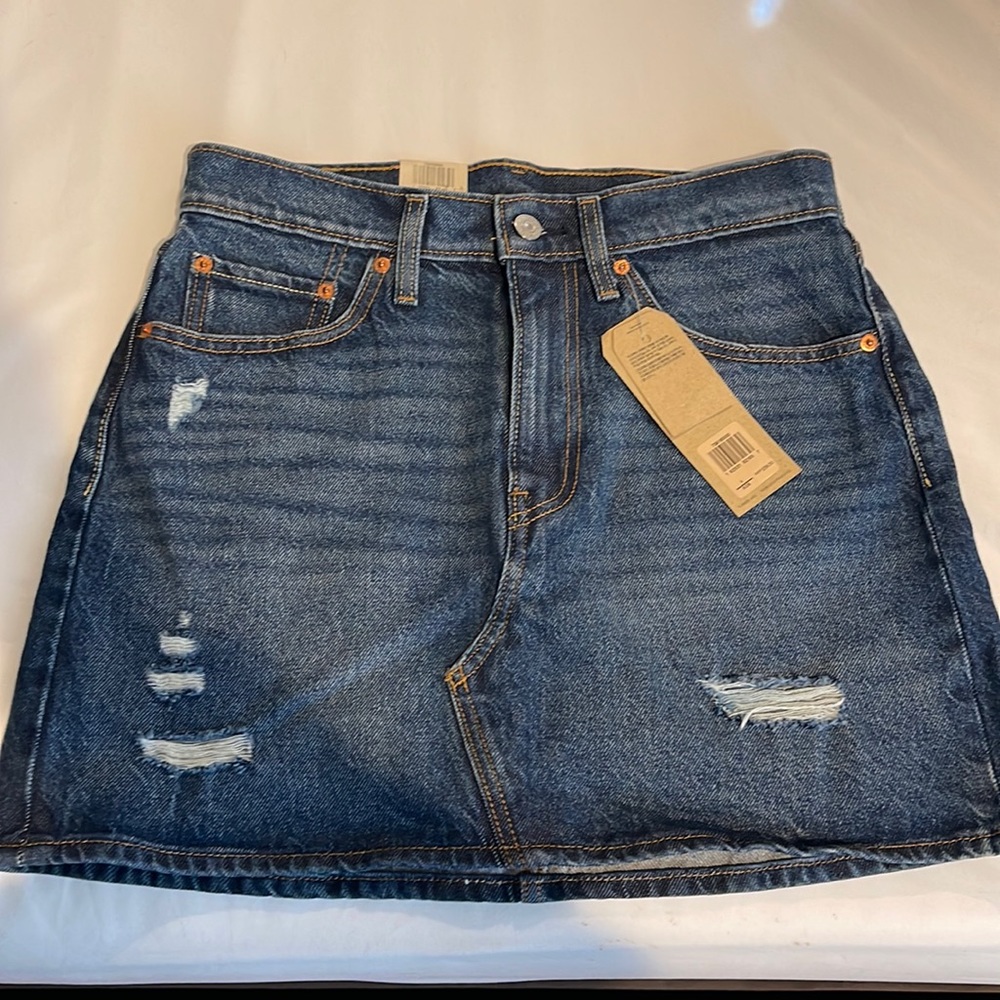 Levi’s NWT Sz 6 (W28) Deconstructed Skirt